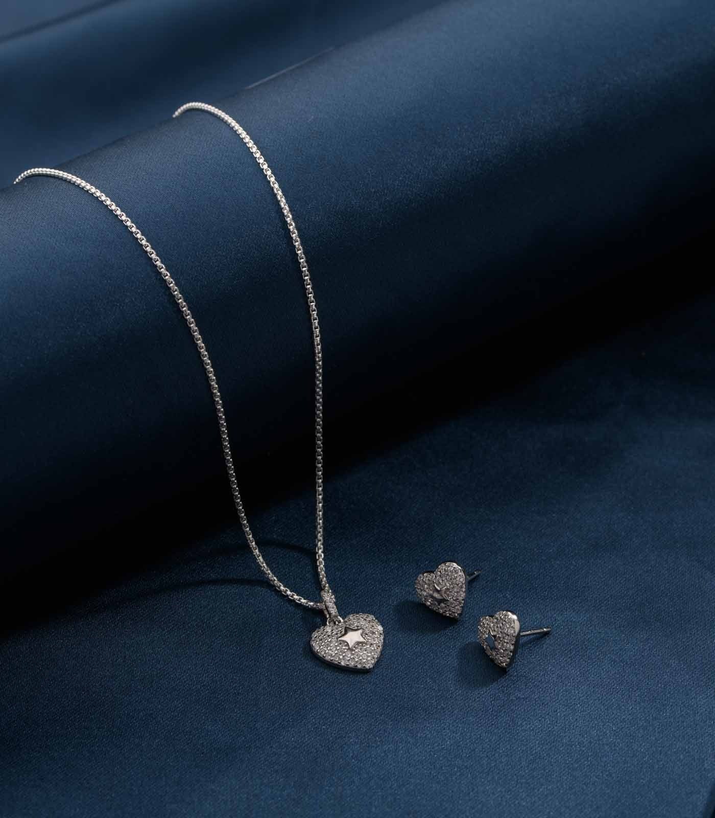 Pendant sets