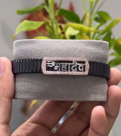 Adiyogi Mahadev 925 Silver Man's Bracelet | 7 Grams With 108 Moissanite Diamonds